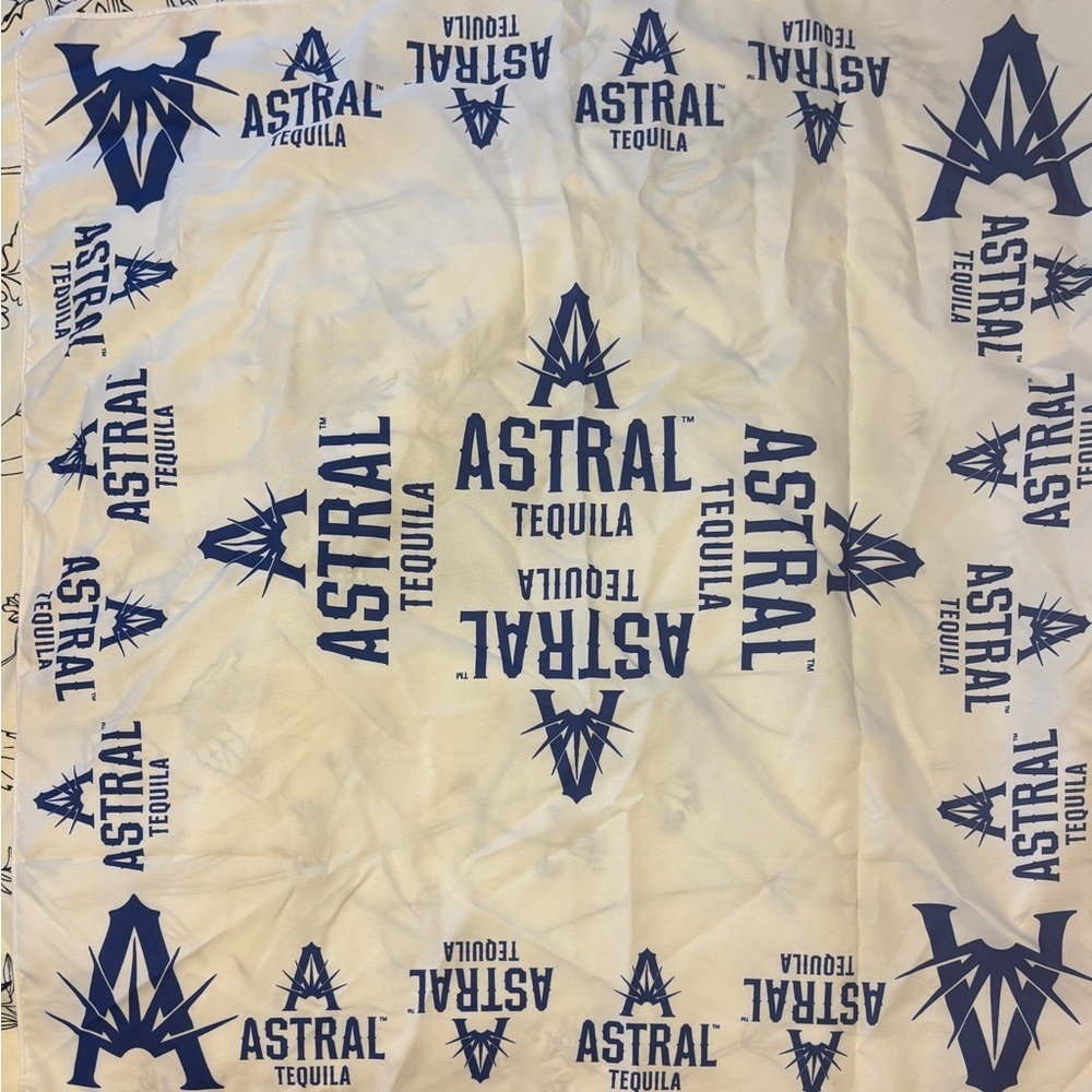 Trendy Astral Tequila White And‎ Blue Bandanna NWOT